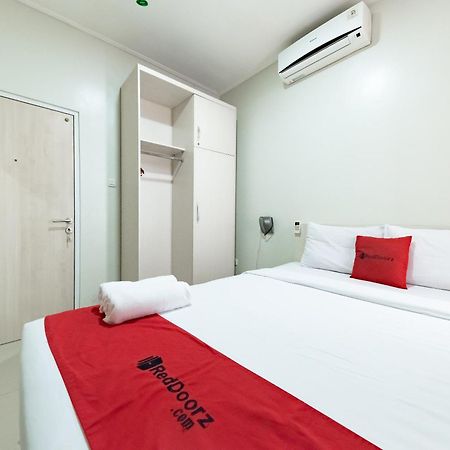 Hotel Reddoorz Near Pasar Baru Bandung Exteriér fotografie