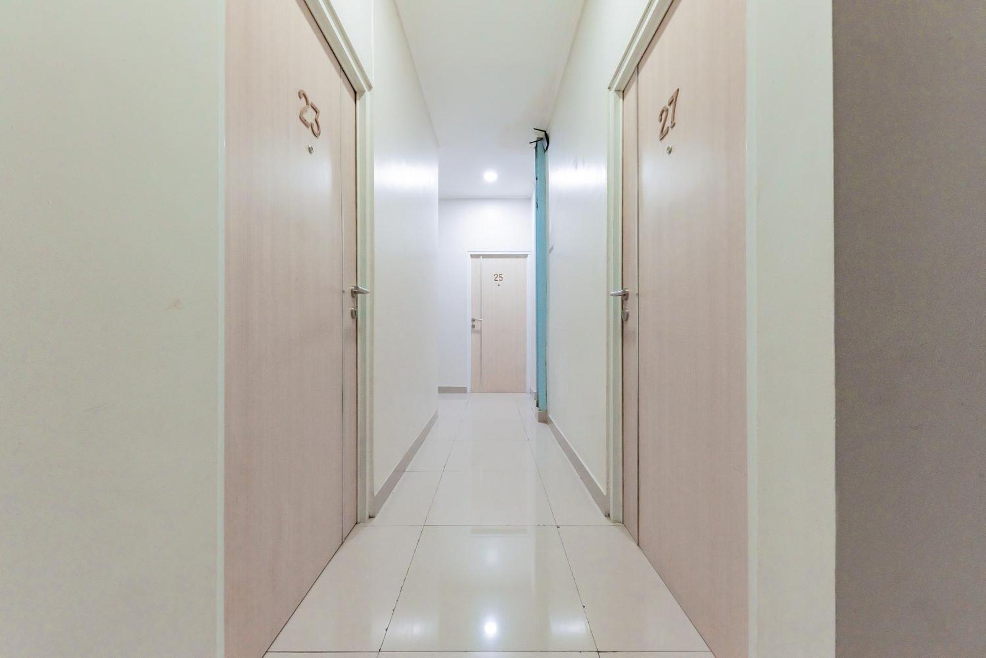Hotel Reddoorz Near Pasar Baru Bandung Exteriér fotografie