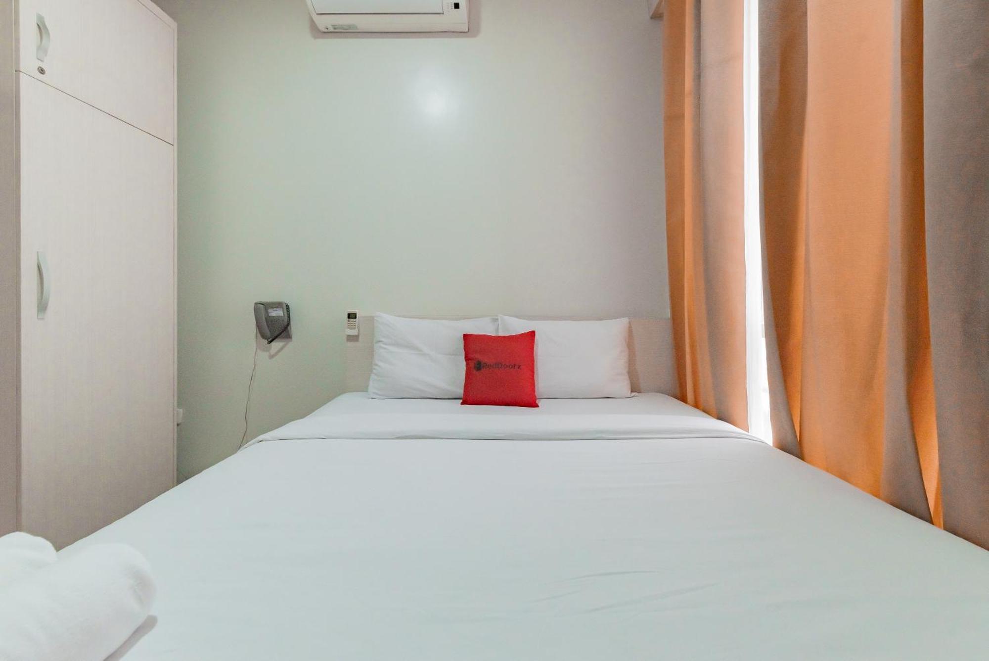 Hotel Reddoorz Near Pasar Baru Bandung Exteriér fotografie